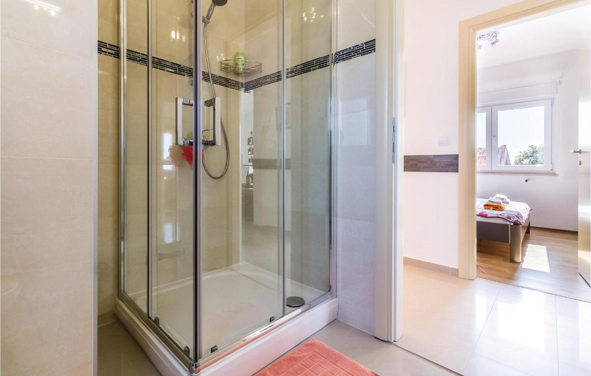 Stunning Apartment In Fazana With House Sea View Exterior photo